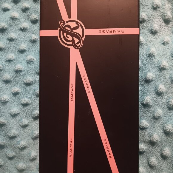 Rose Wallet {Rampage} - Picture 2 of 2